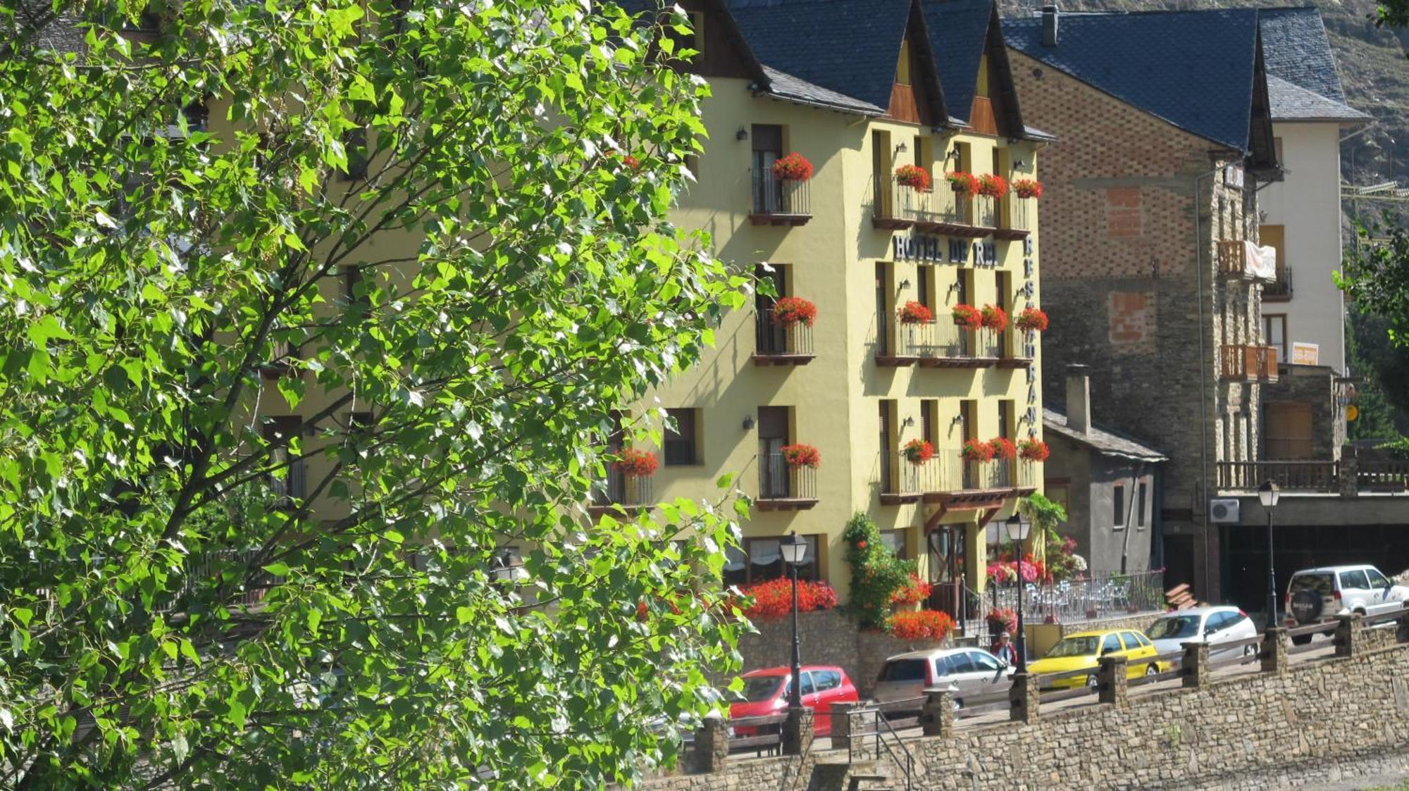 Hotel De Rei Льяворси Экстерьер фото
