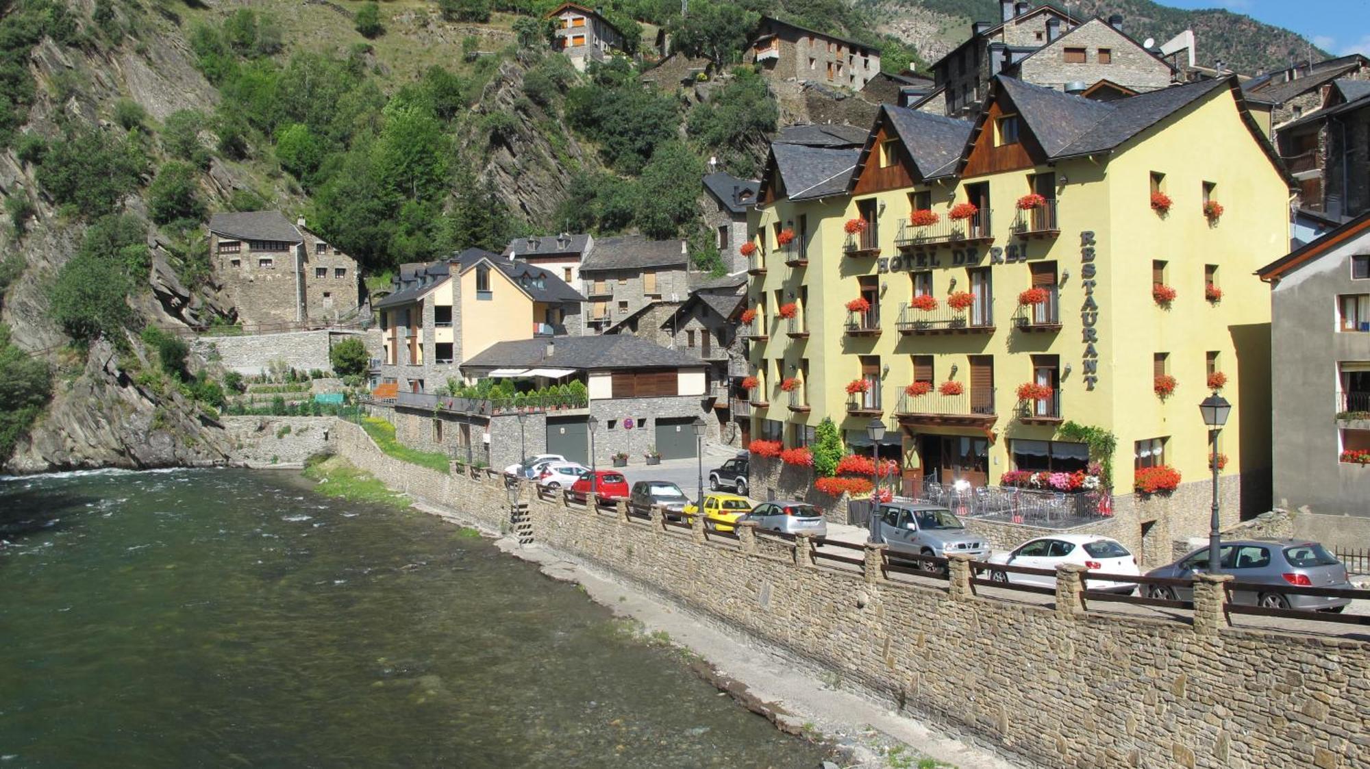 Hotel De Rei Льяворси Экстерьер фото